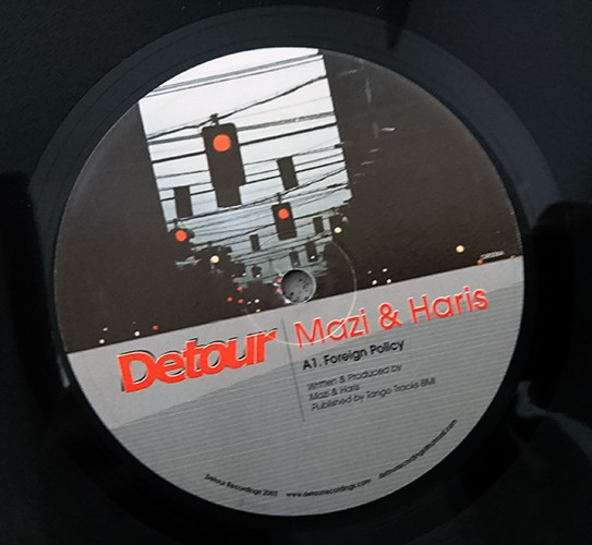 Mazi Namvar - Foreign Policy (2003) - Image 3